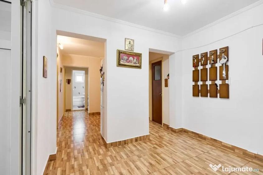 Apartament cu 4 camere decomandat în Nord