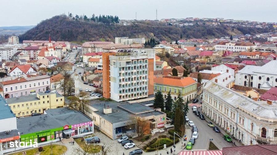 Casă cu Teren 3590 Mp în Central