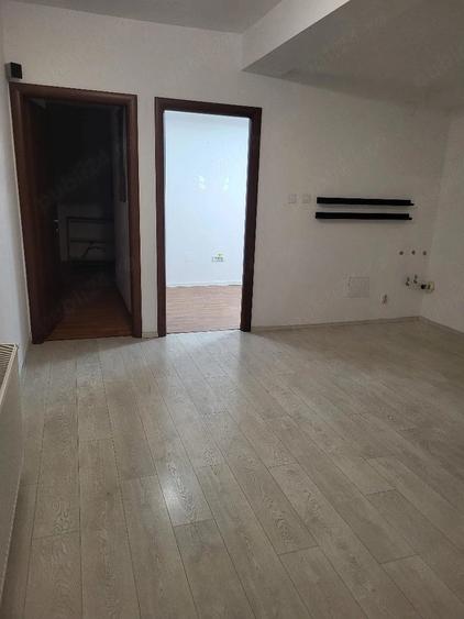 Spațiu comercial, de 56 mp, în Trocadero