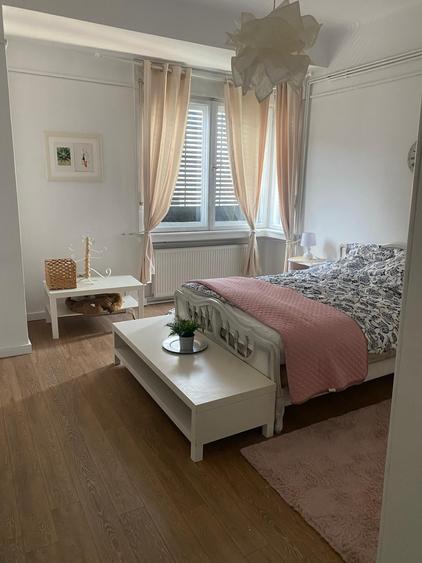 Apartament cu 5 camere circular în Universitate