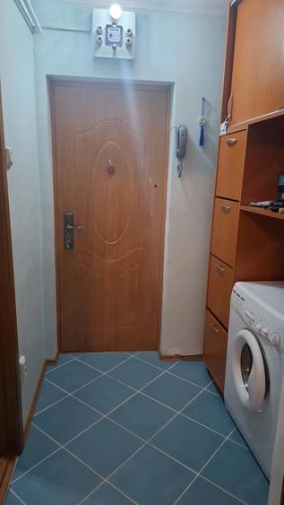 Garsonieră decomandată în Hipodrom