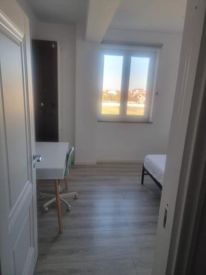 Apartament cu 3 camere decomandat, mobilat în Central