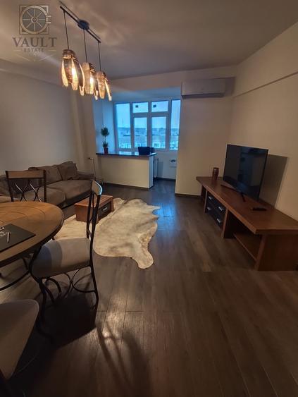 Apartament cu 3 camere decomandat, mobilat în Tineretului