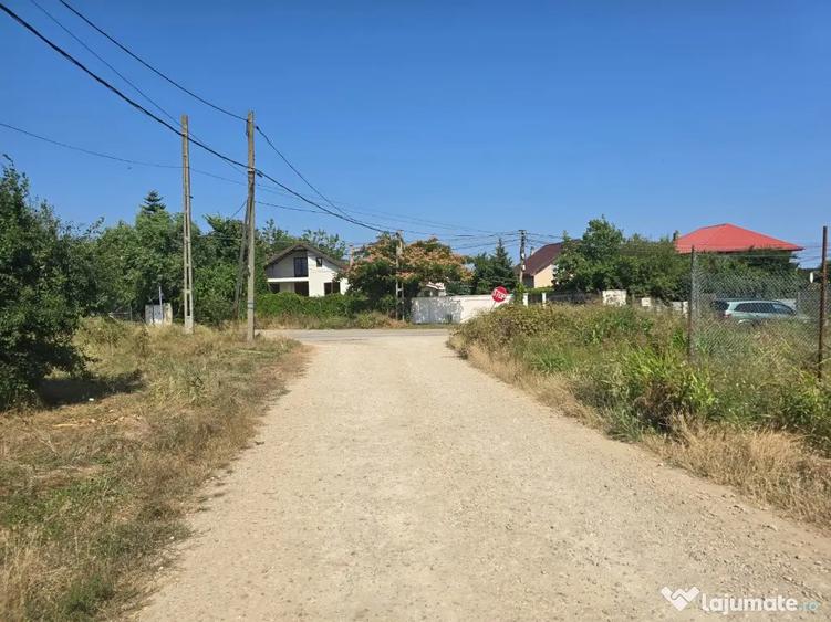 Teren în Lazu