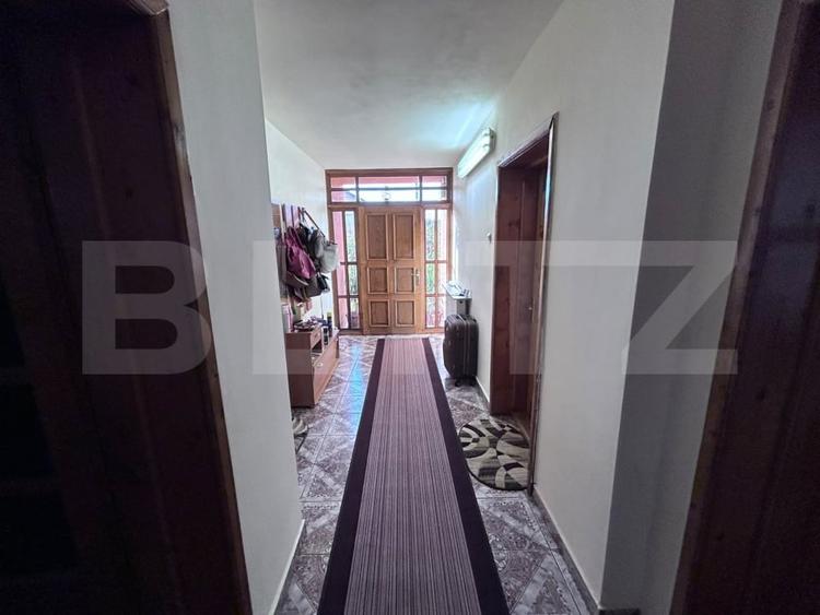 Casă individuală cu 6 camere cu Canalizare în Primăverii