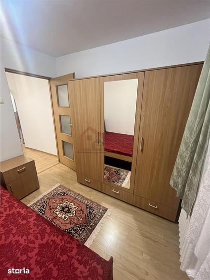 Apartament cu 2 camere decomandat, mobilat în Tei
