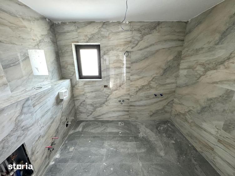 Casă cu 4 camere cu Teren 300 Mp în Valea Lupului