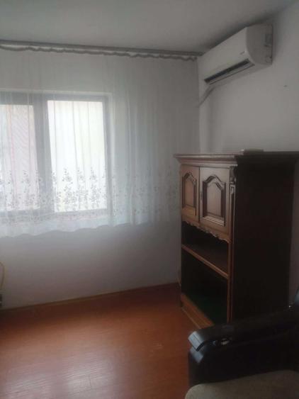 Apartament cu 2 camere în Industrială