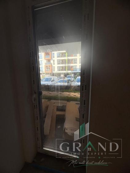 Apartament cu 2 camere semidecomandat în Florești