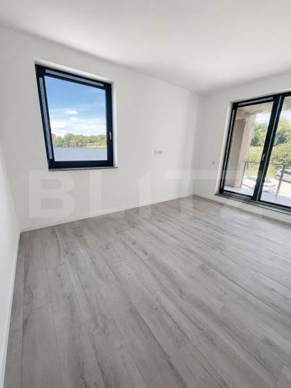 Apartament cu 3 camere semidecomandat în Centura