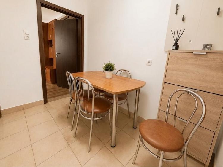 Apartament cu 2 camere nedecomandat în Girocului