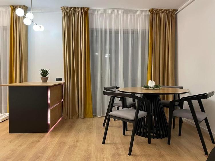 Apartament cu 3 camere, mobilat în Zorilor