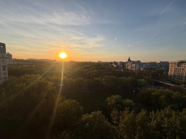 Apartament cu 2 camere decomandat în P-ța Unirii