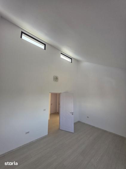 Casă cu 4 camere cu Teren 600 Mp în Central