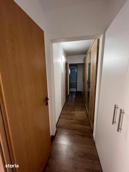 Apartament cu 3 camere decomandat în Giroc