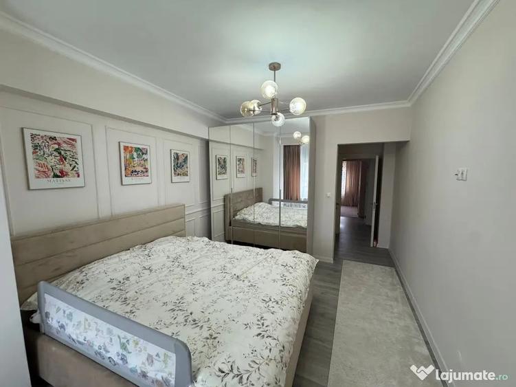 Apartament cu 4 camere decomandat în Central