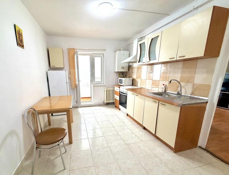Apartament cu 2 camere decomandat, mobilat în Cetate — fotografia 3