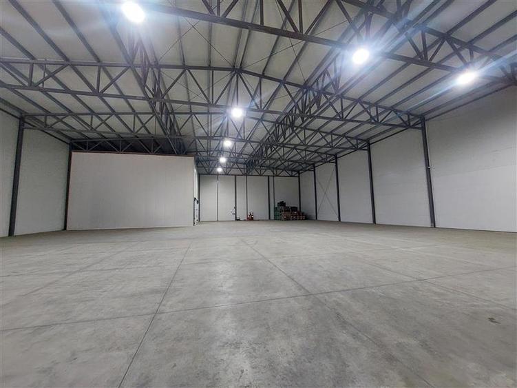 Spațiu industrial, de 2,236 mp, în Aurel Vlaicu