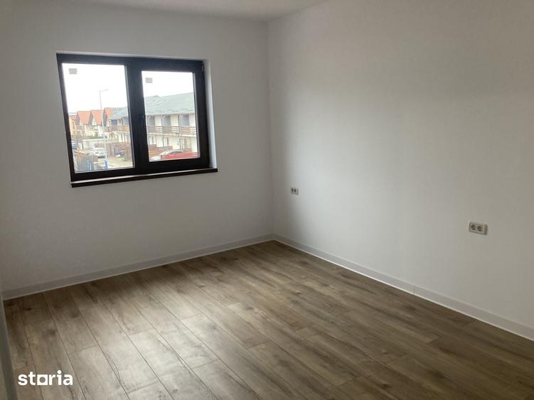 Casă cu 4 camere cu Teren 400 Mp în Tărlungeni