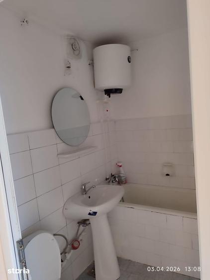 Apartament cu 3 camere în Micro 16