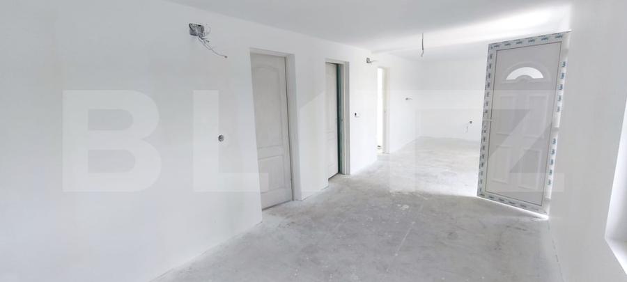 Casă individuală cu 3 camere cu Canalizare în Suseni