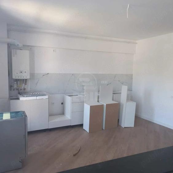 Apartament cu 2 camere semidecomandat în Florești