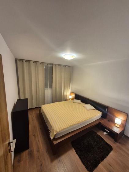 Apartament cu 3 camere semidecomandat în Dristor