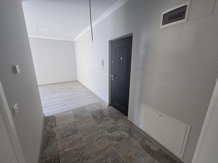 Apartament cu 2 camere decomandat în Girocului