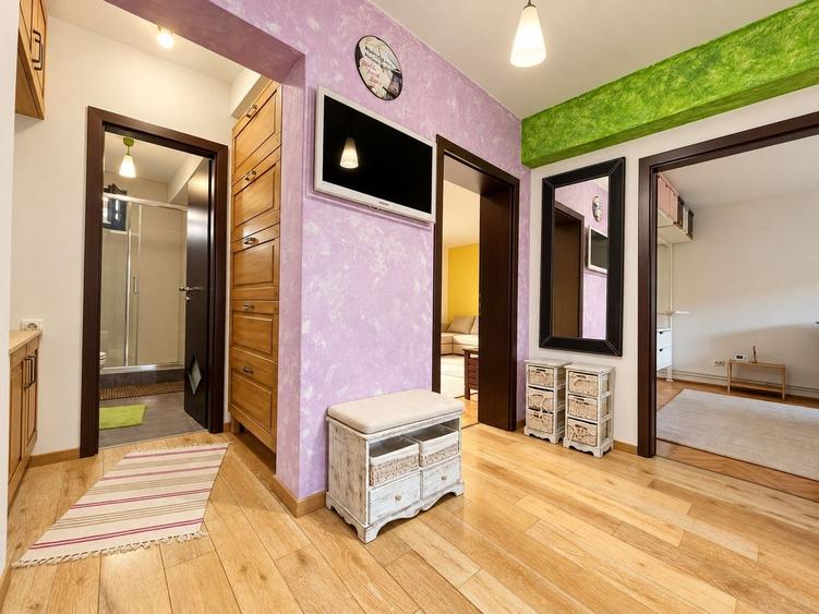 Apartament cu 2 camere decomandat în Central