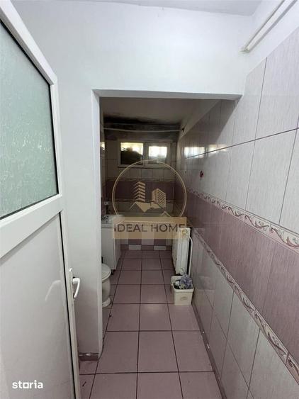 Apartament cu 3 camere decomandat în Podul de Piatră
