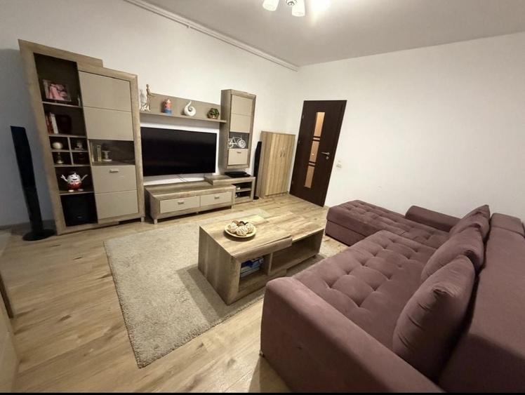 Apartament cu 2 camere semidecomandat în Valea Oltului