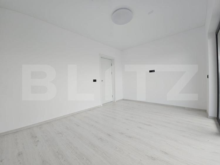 Duplex cu 4 camere cu Canalizare în Rediu