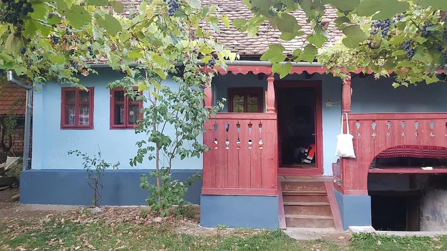 Casă cu 3 camere cu Teren 750 Mp în Rășinari