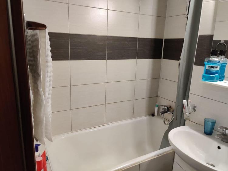 Apartament cu 2 camere decomandat, mobilat în Păcii