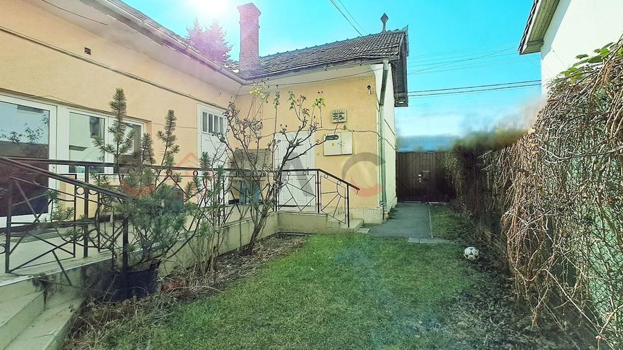 Casă cu 3 camere cu Canalizare în Andrei Mureșanu