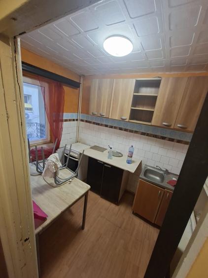 Apartament cu 3 camere decomandat în Drumul Taberei