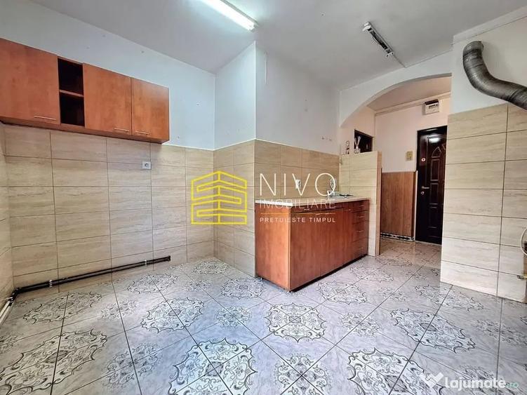 Apartament cu 3 camere decomandat în Tudor