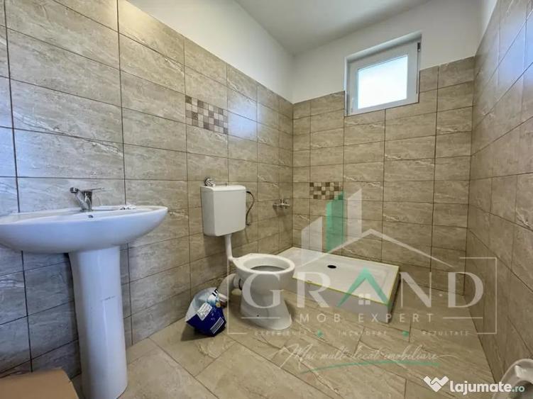 Casă cu 4 camere cu Teren 600 Mp în Corușu