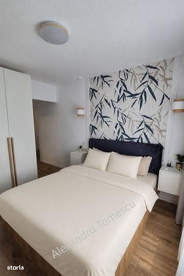 Apartament cu 3 camere semidecomandat în Vitan