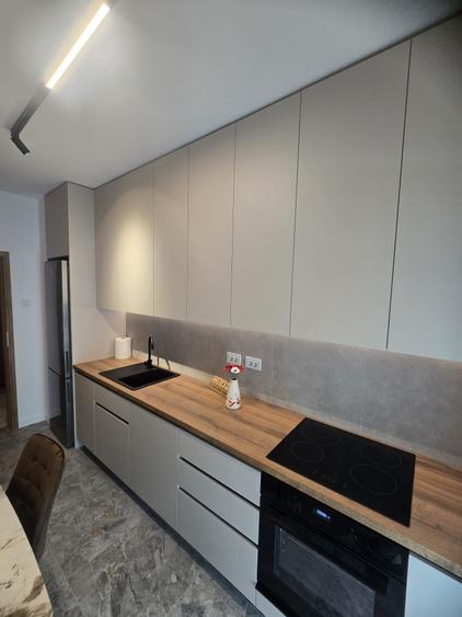 Apartament cu 2 camere decomandat în Metalurgiei