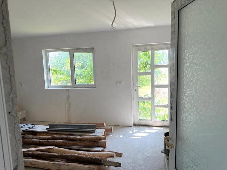 Casă cu Teren 5500 Mp în Central