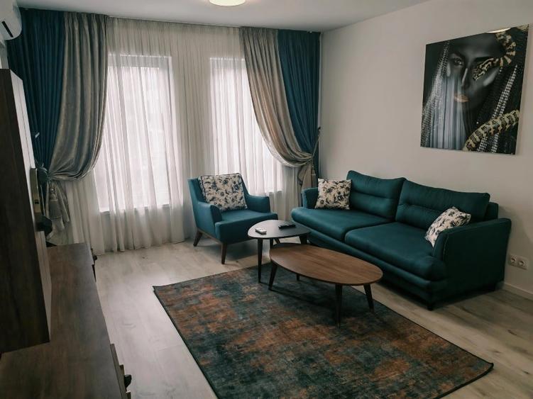 Apartament cu 2 camere decomandat, mobilat în Central
