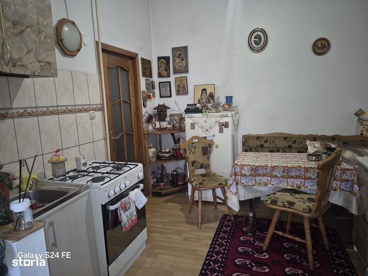 Casă cu 4 camere în Ștefan cel Mare