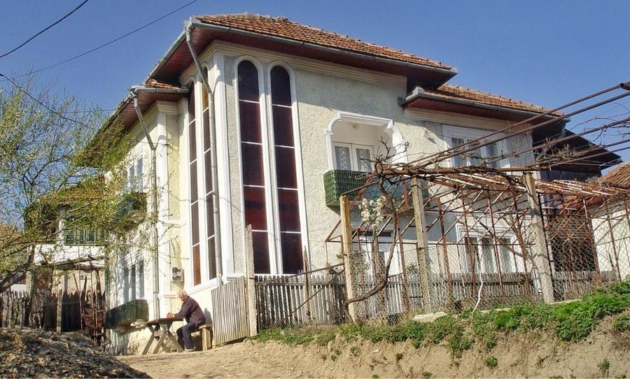 Casă cu 4 camere în Central