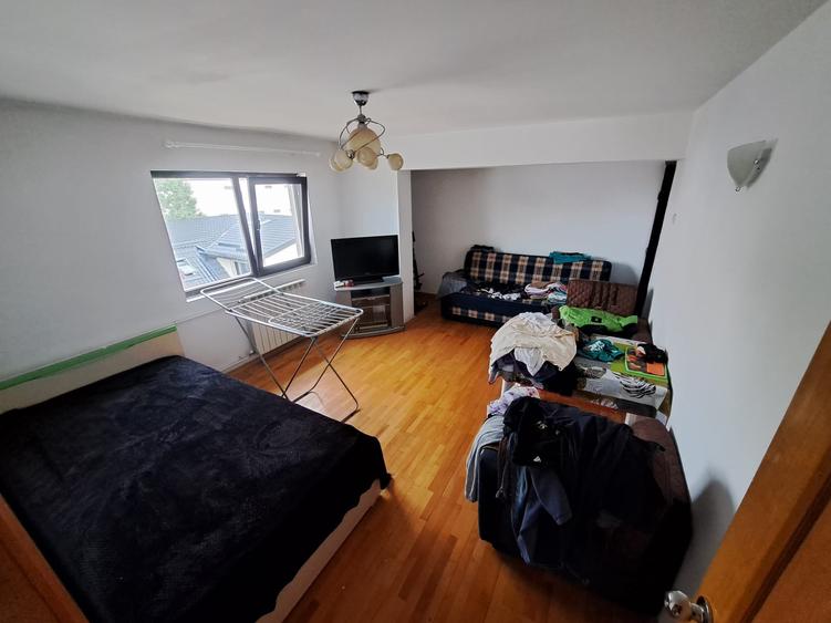 Duplex cu 5 camere cu Teren 200 Mp în Brâncoveanu