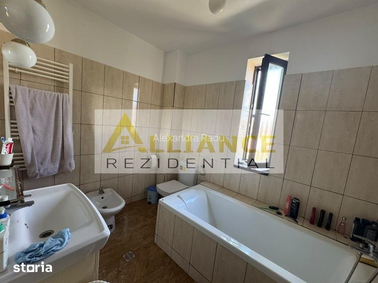 Vila individuala 7 camere - 3 bai { Strada Orizontului }