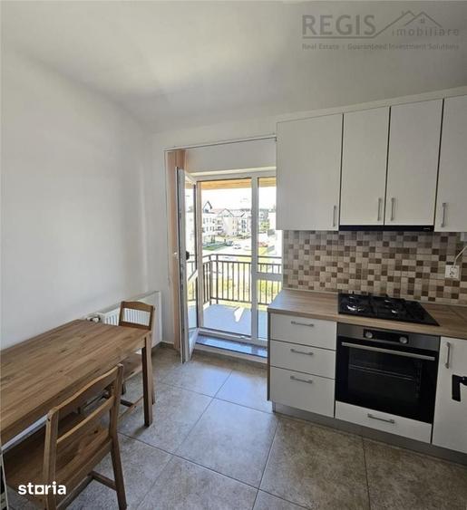 Apartament cu 3 camere în Tractorul