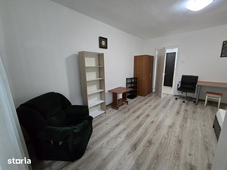 Garsonieră în Titan