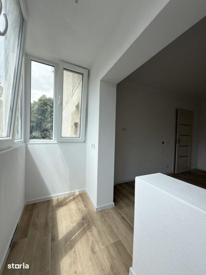 Apartament cu 4 camere decomandat în Dâmbovița
