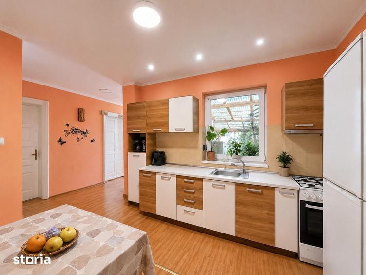 Casă cu 2 camere decomandat cu Teren 220 Mp în Central